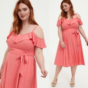 NWT Torrid Coral Textured Cold Shoulder Self Tie Midi Dress | 18